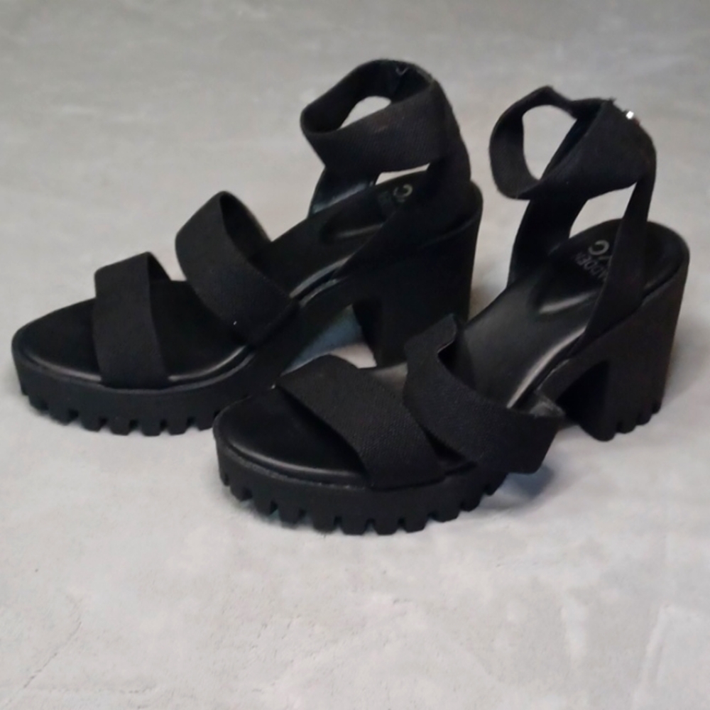 Black Platform Chunky Heel